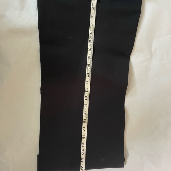 Ann Taylor Factory Crop Black Trousers, size 8 - Picture 2 of 4